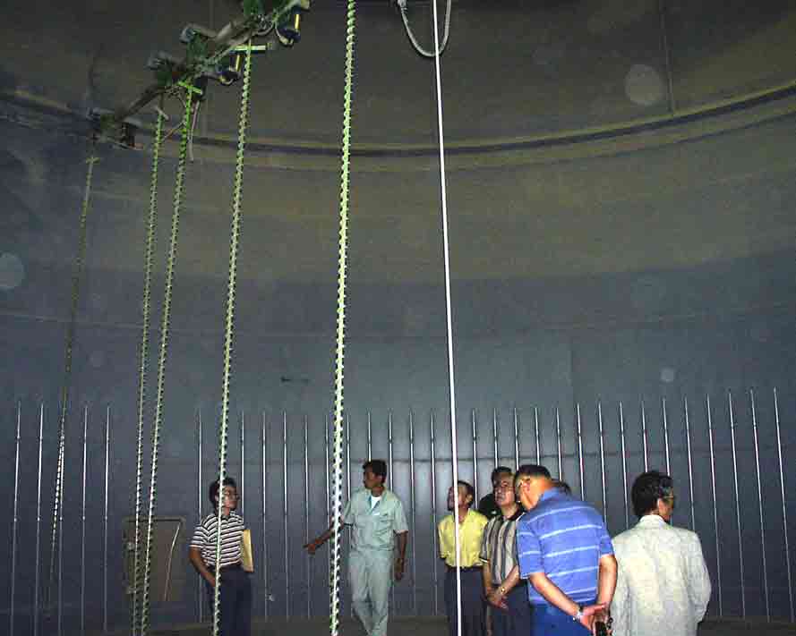 山本式籾貯蔵タンクの内部