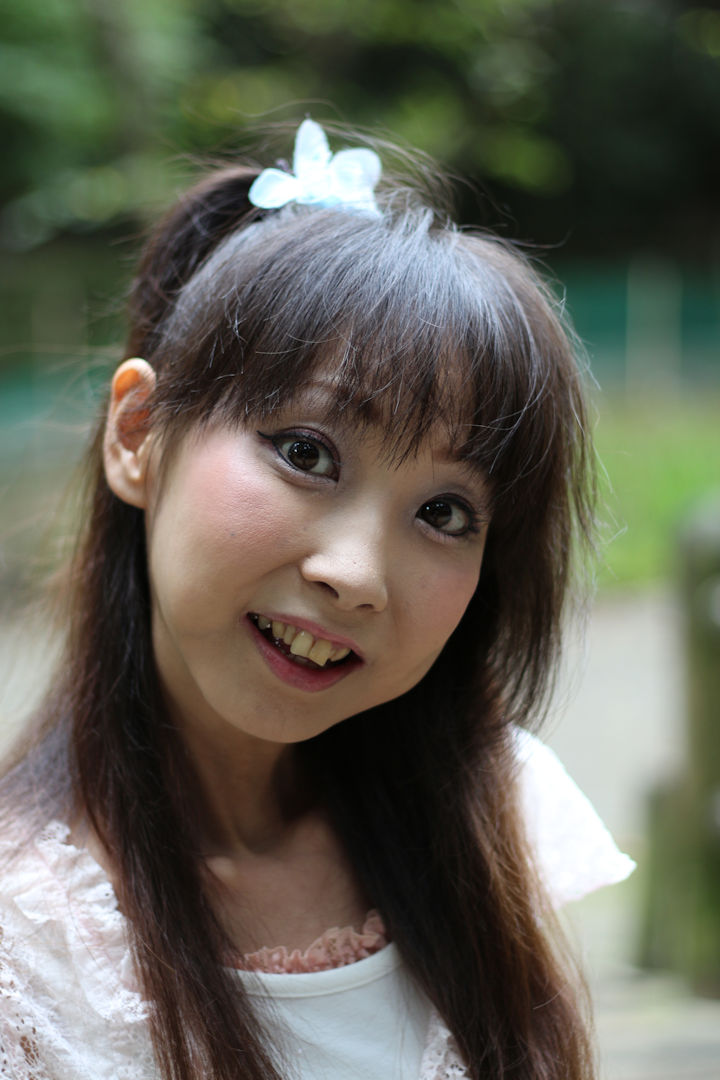 演歌アイドル、あいりりん・千原愛理さん。2013年(平成25年)9月、千葉県習志野市「藤崎森林公園」にて撮影。