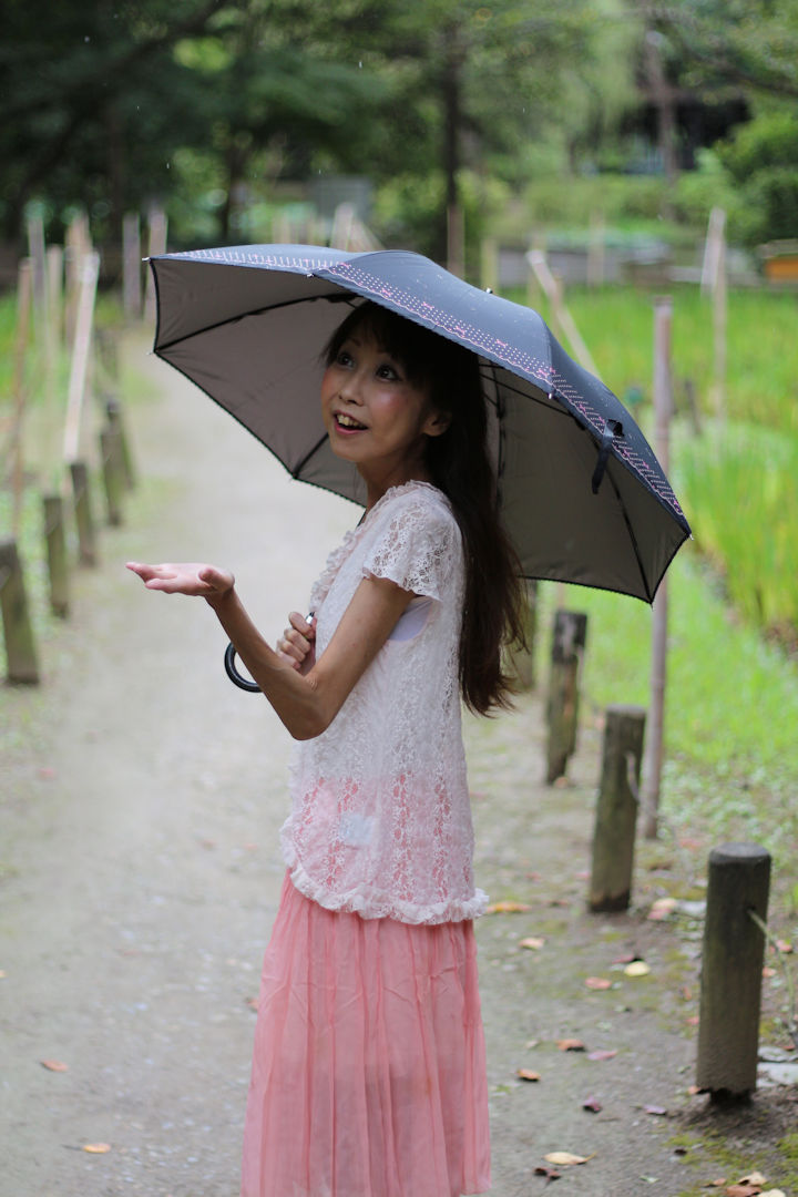 演歌アイドル、あいりりん・千原愛理さん。2013年(平成25年)9月、千葉県習志野市「藤崎森林公園」にて撮影。