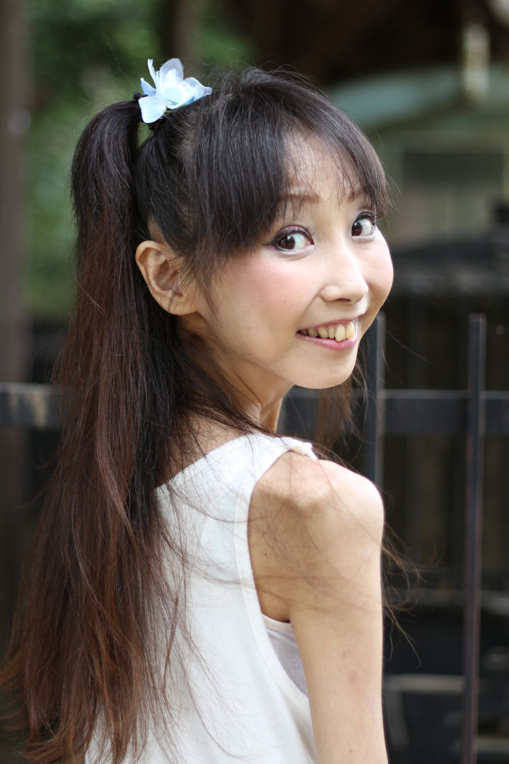 演歌アイドル、あいりりん・千原愛理さん。2013年(平成25年)9月、千葉県習志野市「藤崎森林公園」にて撮影。