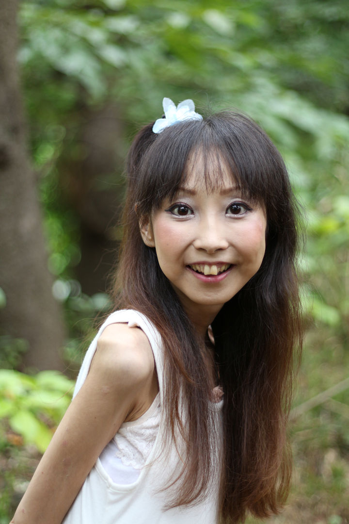 演歌アイドル、あいりりん・千原愛理さん。2013年(平成25年)9月、千葉県習志野市「藤崎森林公園」にて撮影。