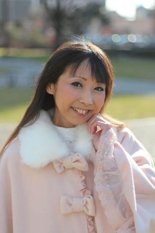 演歌アイドル、あいりりん・千原愛理さん。2014年(平成26年)1月、千葉県庁周辺にて撮影。