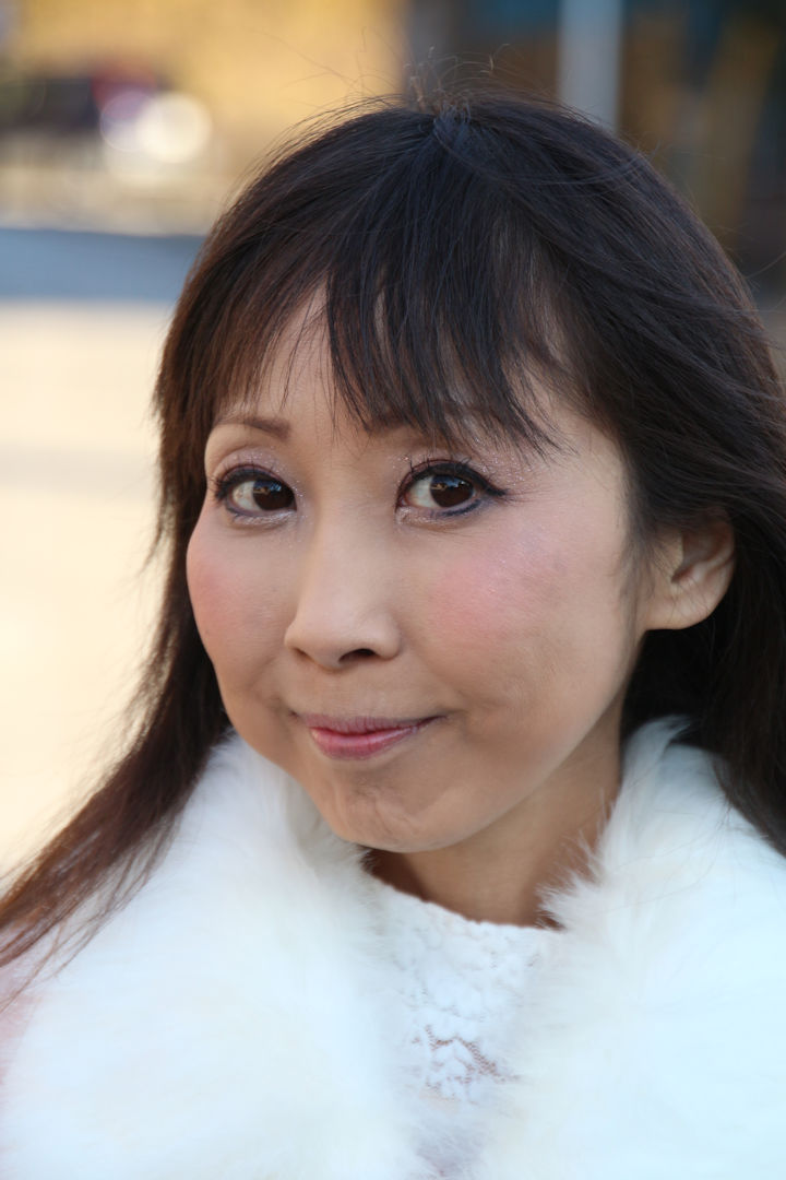 演歌アイドル、あいりりん・千原愛理さん。2014年(平成26年)1月、千葉城址にて撮影。